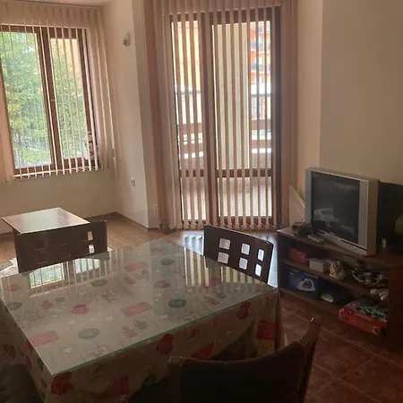 в росица на 800м от лифт студенец Apartment